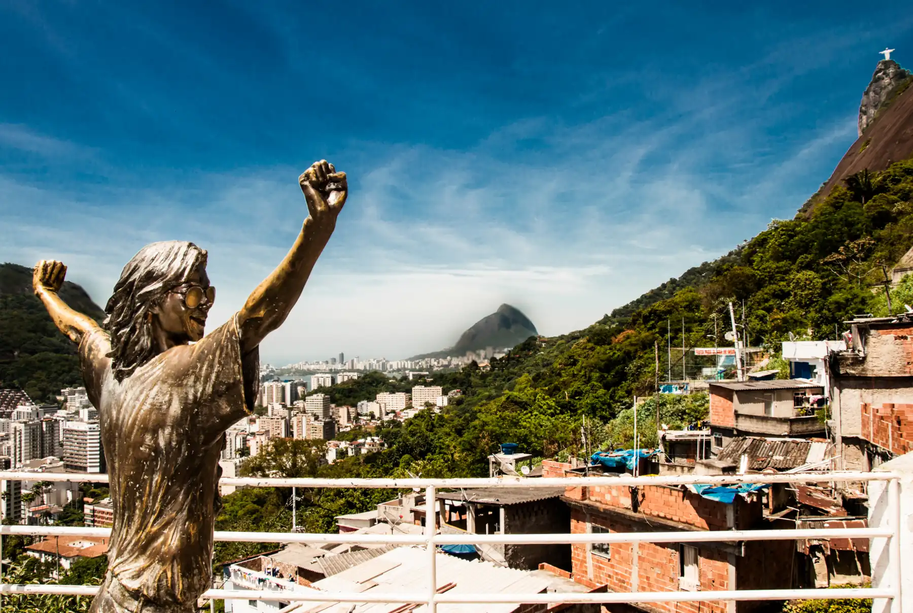 MJ monument Favela Santa Marta, Rio de Janeiro Creative Commons