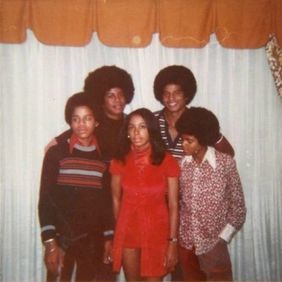 Michael jackson young girl stare