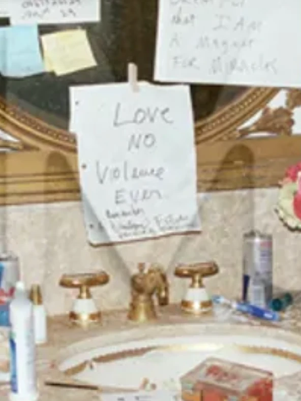 Michael Jackson note on bathroom mirror Love No Violence Ever